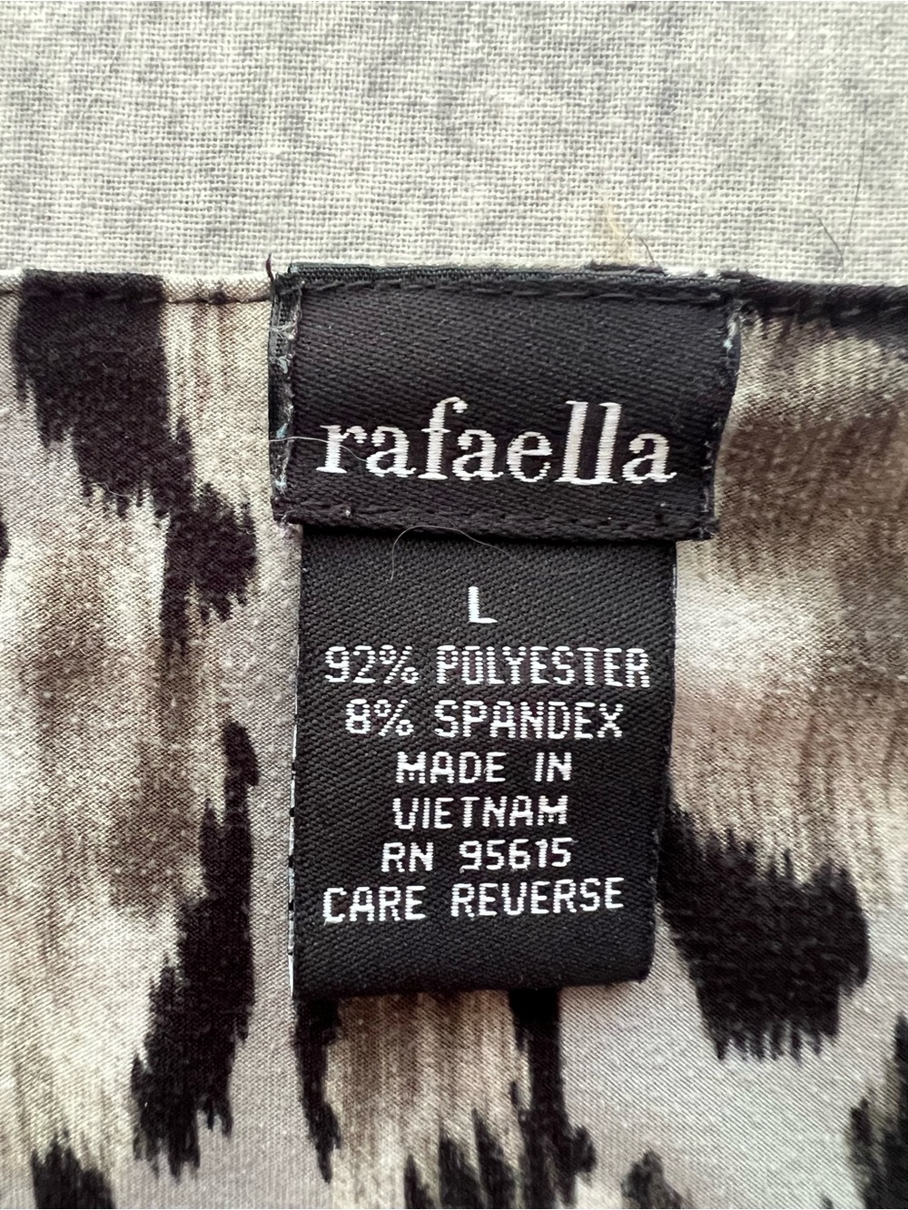 Rafaella Women’s blouse Black & White Leopard Print Square Neck. Size Large. - Picture 8 of 9